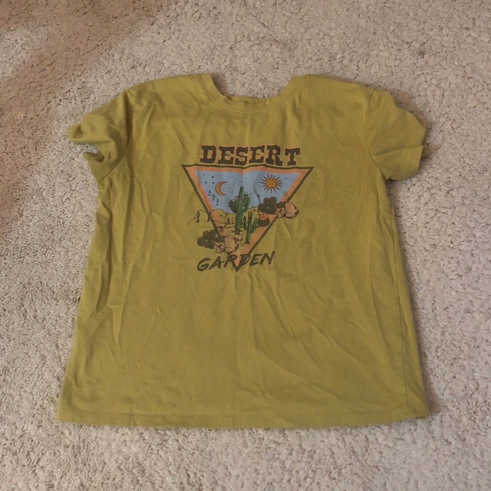 Three women’s western t-shirts - Picture 3 of 4